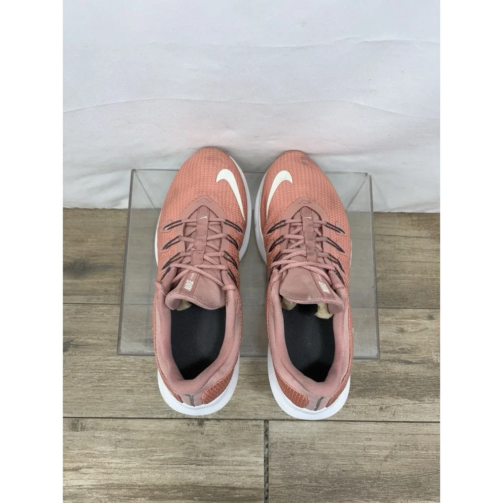 Nike quest running
